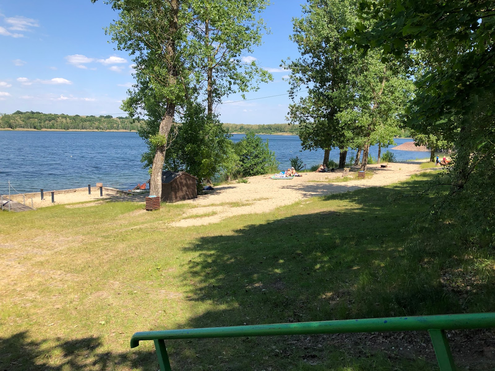 Valokuva Strandbad Sandersdorfista. - suosittu paikka rentoutumisen tuntijoille