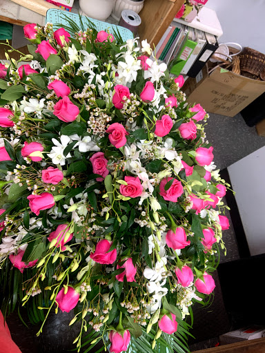 Florist «Agape Florist», reviews and photos, 261 Ridge McIntire Rd, Charlottesville, VA 22903, USA