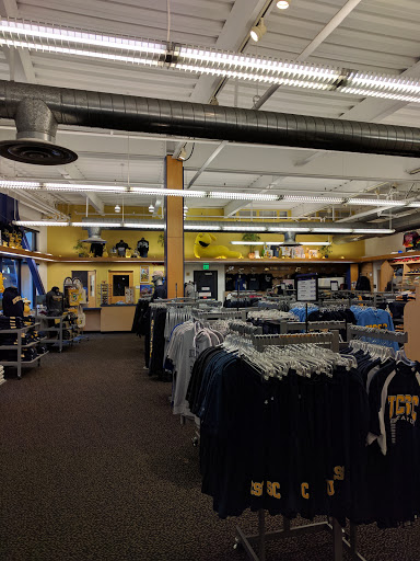 Book Store «Bay Tree Bookstore», reviews and photos, 420 Hagar Dr, Santa Cruz, CA 95064, USA