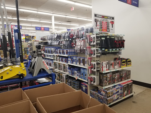 Hardware Store «Harbor Freight Tools», reviews and photos, 2658 Peters Creek Pkwy, Winston-Salem, NC 27127, USA