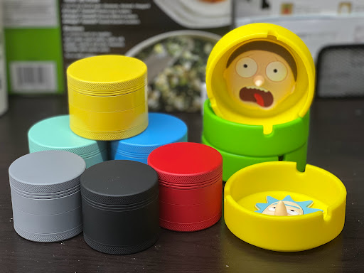 Tobacco Shop «Naga smoke shop», reviews and photos, 7540 N Dale Mabry Hwy, Tampa, FL 33614, USA