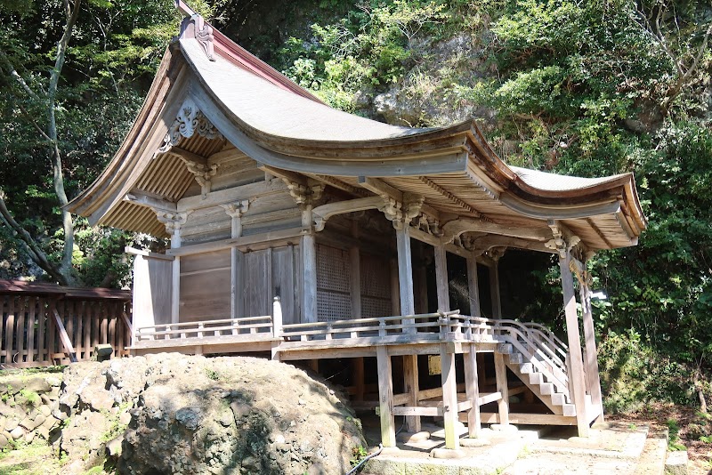 白山神社(能生白山神社)