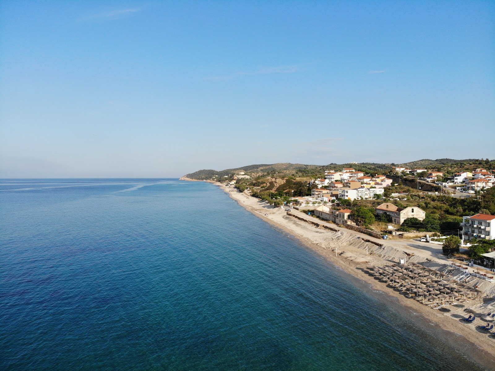Foto af Aegean beach - populært sted blandt afslapningskendere