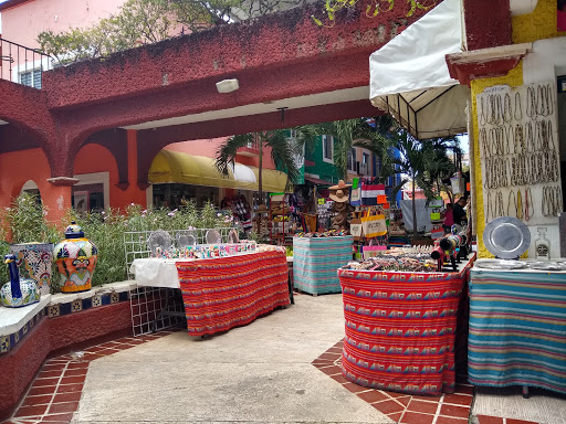 Mercado 28 De Artesanias