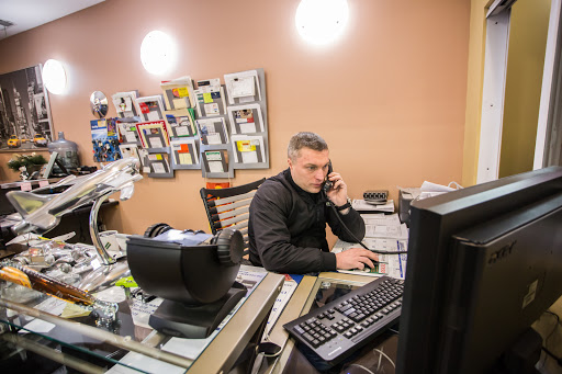 Auto Repair Shop «Hi-Tech Automotive of Wheeling / Car & Truck Repair», reviews and photos, 890 S Milwaukee Ave, Wheeling, IL 60090, USA