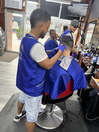 Barber Shop «Los Primos Barbershop», reviews and photos, 459 Moody St, Waltham, MA 02453, USA