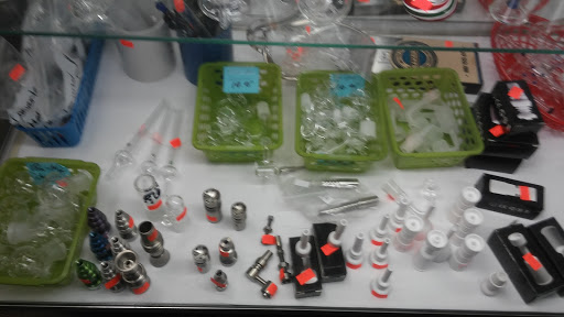 Tobacco Shop «One Love Tobacco & Gifts», reviews and photos, 7116 Gulf Blvd, St Pete Beach, FL 33706, USA