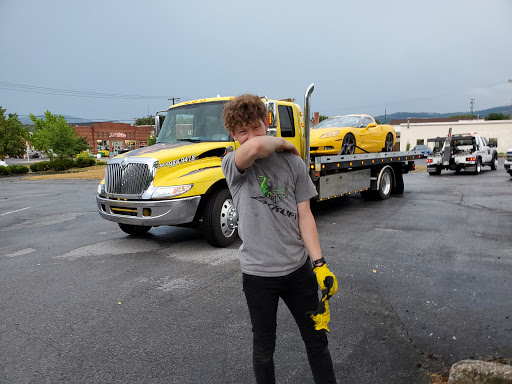 Auto Body Shop «Royal Auto Works Inc», reviews and photos, 706 N Royal Ave, Front Royal, VA 22630, USA