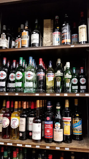 Liquor Store «Potomac Wines & Spirits», reviews and photos, 3100 M St NW, Washington, DC 20007, USA