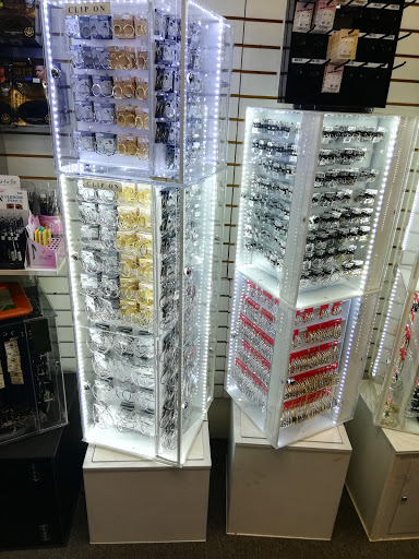 Cosmetics Store «J-Beauty Mart», reviews and photos, 2705 Grand Ave, Waukegan, IL 60085, USA