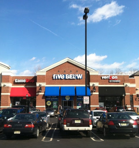 Five Below, 386 NJ-3, Clifton, NJ 07014, USA, 