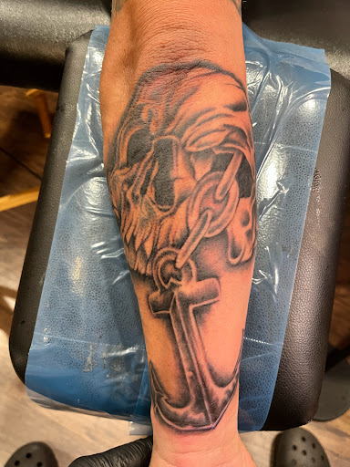 Explore quarter size tattoo ideas, creative tattoo ideas in Cape Coral, available at UNRIVALED INK