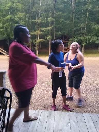 Cabin Rental Agency «Dixieland Cabins», reviews and photos, 1613 Donelson Pkwy, Dover, TN 37058, USA