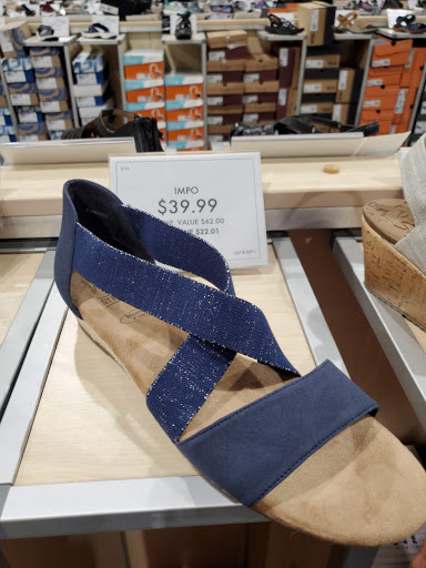 Shoe Store «DSW Designer Shoe Warehouse», reviews and photos, 3638 Welsh Rd, Willow Grove, PA 19090, USA