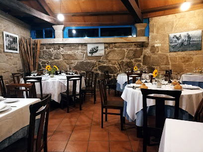 O Eirado das Margaridas restaurante rural - Camiño da Paradela, Camiño Liñares, 5, 36995 Poio, Pontevedra, Spain