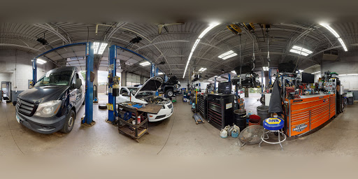 Tire Shop «ULTIMATE CAR CARE», reviews and photos, 5641 Blackburn Ln, Inver Grove Heights, MN 55076, USA