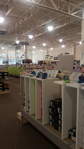 Shoe Store «DSW Designer Shoe Warehouse», reviews and photos, 314 Marketplace Mile, Plainfield, IN 46168, USA