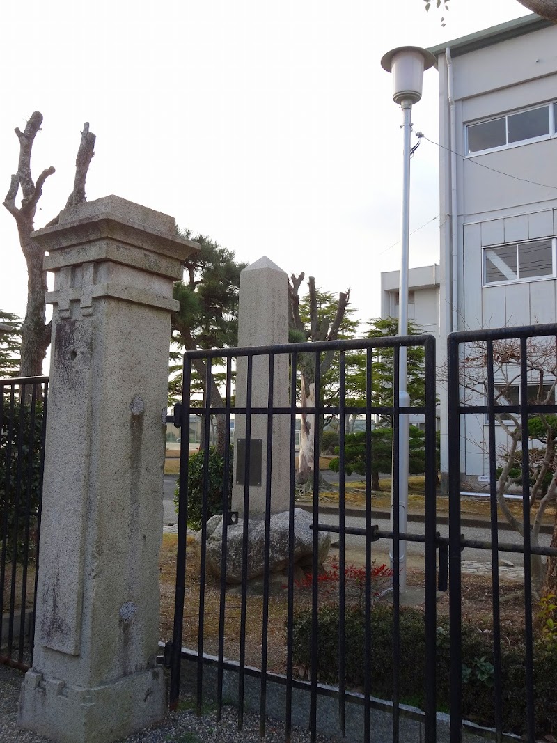 旧神戸中学校正門跡