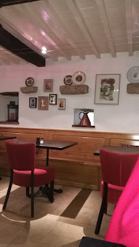 Atmosphère du Restaurant L’Orée du bois à Chateauneuf - n°8