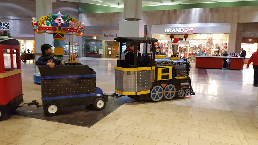 Shopping Mall «Paradise Valley Mall», reviews and photos, 4568 E Cactus Rd, Phoenix, AZ 85032, USA