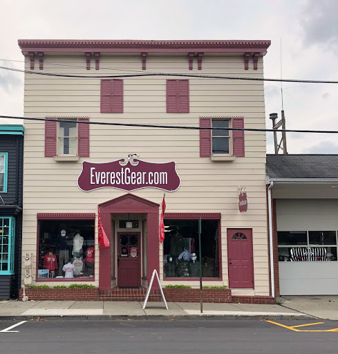 EverestGear, 117 N Prospect St, Granville, OH 43023, USA, 