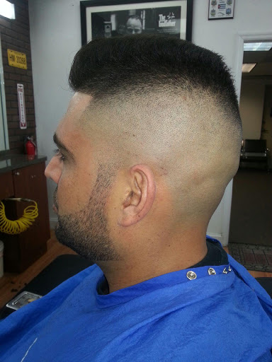 Barber Shop «T & T BARBER SHOP», reviews and photos, 1314 SE 17th St, Fort Lauderdale, FL 33316, USA