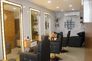 Flawless Beauty Bar And Cosmetics - Best Beauty Parlour in Hatia Ranchi | Spa | Bridal Makeup Artist in Hatia Ranchi image