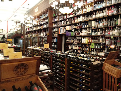 Liquor Store «West Street Wine & Spirits», reviews and photos, 56 West St, New York, NY 10006, USA