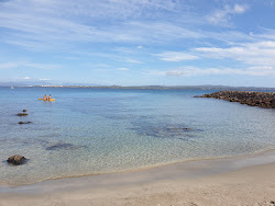 Foto de Punta Nera Beach - lugar popular entre os apreciadores de relaxamento