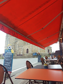 Atmosphère du Restaurant Cafe Ar Vag à Plougrescant - n°6