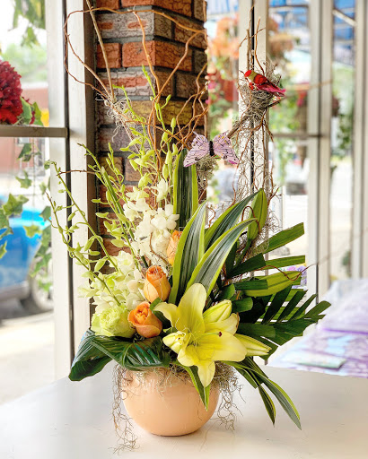 Florist «Salvy the Florist», reviews and photos, 793 Western Ave, Lynn, MA 01905, USA