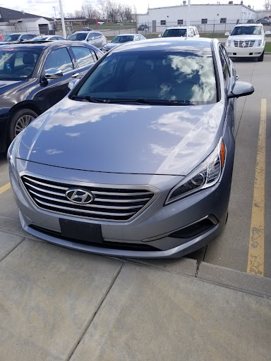 Toyota Dealer «Sam Leman Toyota Bloomington», reviews and photos, 1502 Morrissey Dr, Bloomington, IL 61701, USA