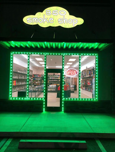 Tobacco Shop «Friends head-shop , tobacco & Hookah lounge», reviews and photos, 3041 E Olive Rd, Pensacola, FL 32514, USA