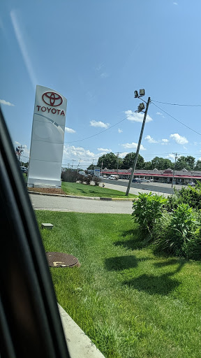 Toyota Dealer «Crestmont Toyota», reviews and photos, 730 NJ-23, Pompton Plains, NJ 07444, USA