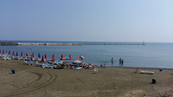 Foto von Kato Pyrgos beach - beliebter Ort unter Entspannungskennern