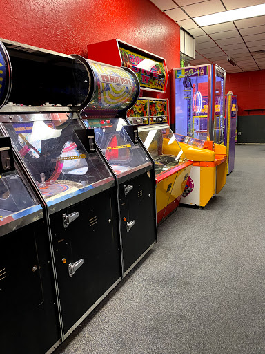 Bowling Alley «Jack & Jill Bowling Lanes», reviews and photos, 105 S 700 E St, American Fork, UT 84003, USA