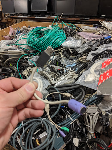 Used Computer Store «RE-PC Recycled Computers and Peripherals», reviews and photos, 1565 6th Ave S, Seattle, WA 98134, USA