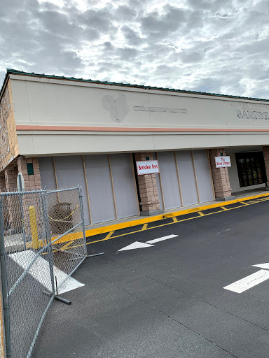 Cigar Shop «Smoke Inn Cigars, Vero Beach», reviews and photos, 514 21st St, Vero Beach, FL 32960, USA