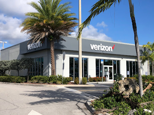 Cell Phone Store «Verizon», reviews and photos, 12190 Biscayne Blvd, North Miami, FL 33181, USA