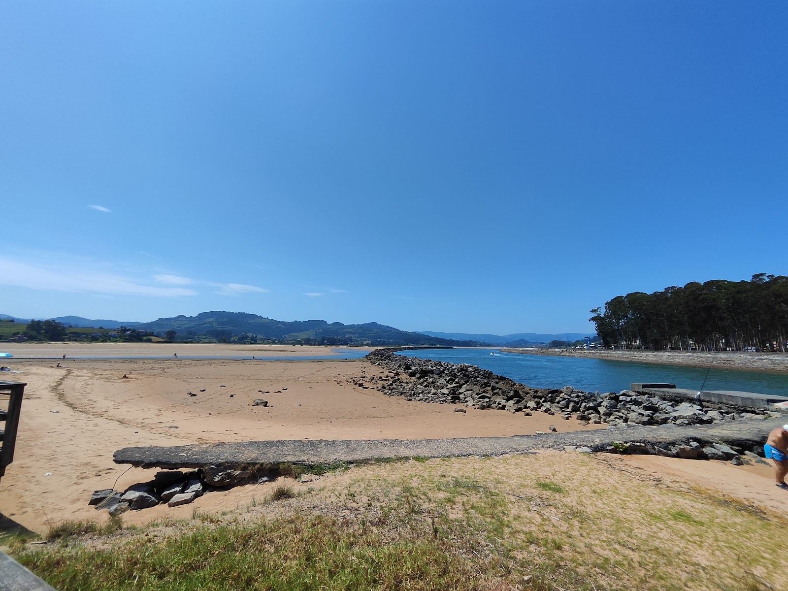 Foto von Playa de Misiego mit beiger sand Oberfläche