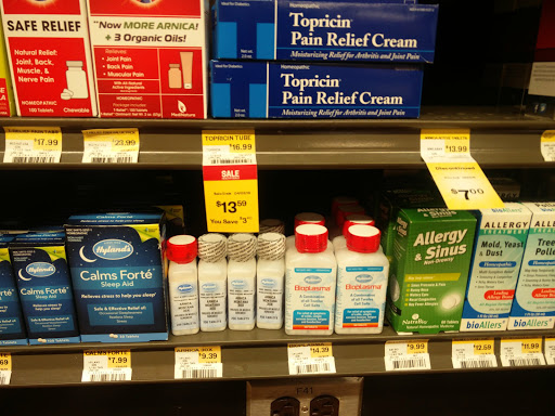 Shopping Mall «Westgate Shopping Center», reviews and photos, Center Ridge Rd & W 210th St, Cleveland, OH 44126, USA