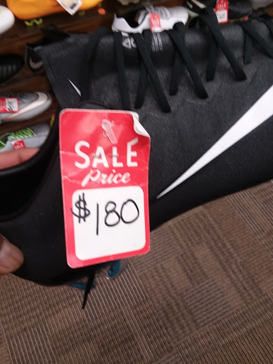 Sporting Goods Store «Massapequa Soccer & Sport Shop», reviews and photos, 1000 Park Blvd, Massapequa Park, NY 11762, USA