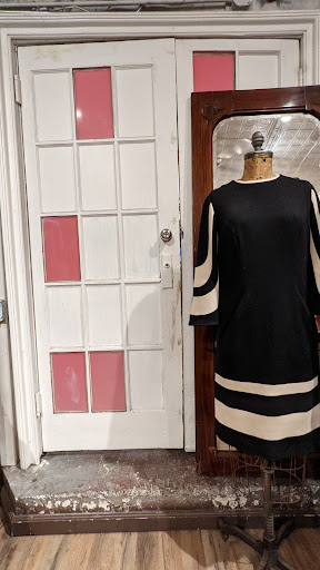 Vintage Clothing Store «10 ft Single by Stella Dallas», reviews and photos, 285 N 6th St, Brooklyn, NY 11211, USA