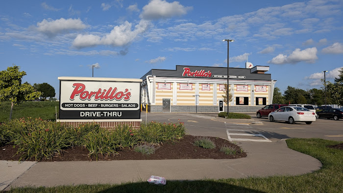 Fast food restaurant near American Motor Inn - Rock Island