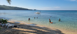 Photo de Arac Beach avec un rivage spacieux