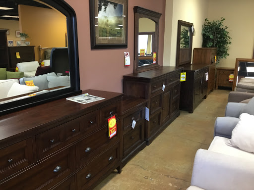Furniture Store «Furniture Factory Outlet», reviews and photos, 1162 Gateway Loop, Springfield, OR 97477, USA