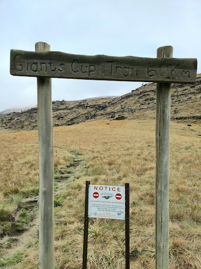 Giant's Cup Trailhead