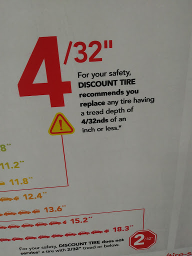 Tire Shop «Discount Tire Store - Sterling Heights, MI», reviews and photos, 8180 Metro Pkwy, Sterling Heights, MI 48312, USA