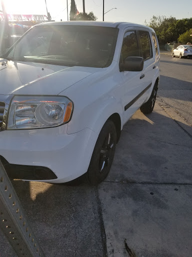 Used Car Dealer «West Side Used Cars Inc», reviews and photos, 725 N Zarzamora St, San Antonio, TX 78207, USA