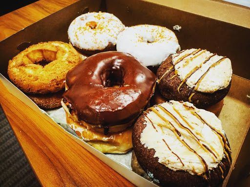 Donut Shop «Avon Donuts Inc», reviews and photos, 45324 Woodward Ave, Pontiac, MI 48341, USA